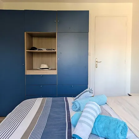 For 2 - Sea View شقة تولون
